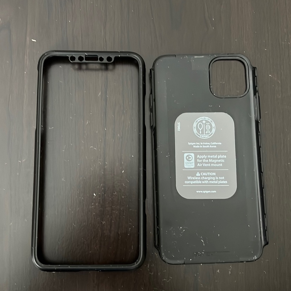 Spigen - iPhone 11 Pro Max - Black
